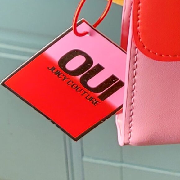🎉NWT🎉 Juicy Couture Mini Clutch /Shoulder Bag with Gold Chain - Picture 4 of 10